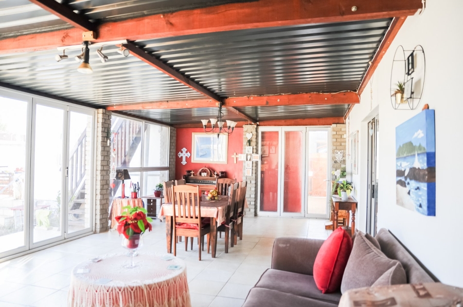 5 Bedroom Property for Sale in McDougall